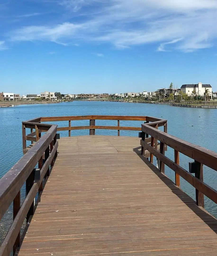 Lote a la laguna en Lagos de Canning 4