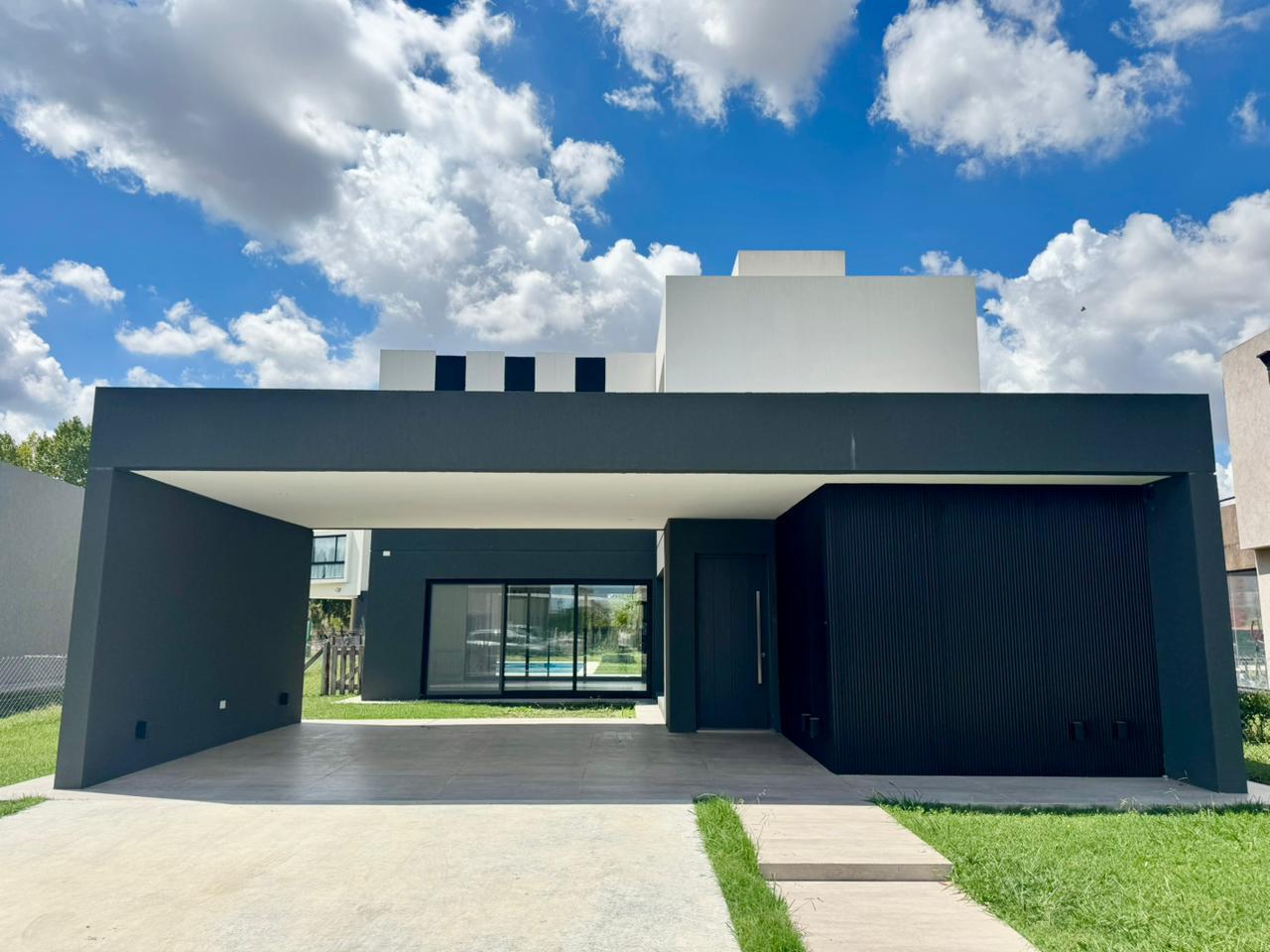 Casa en venta barrio san felipe canning
