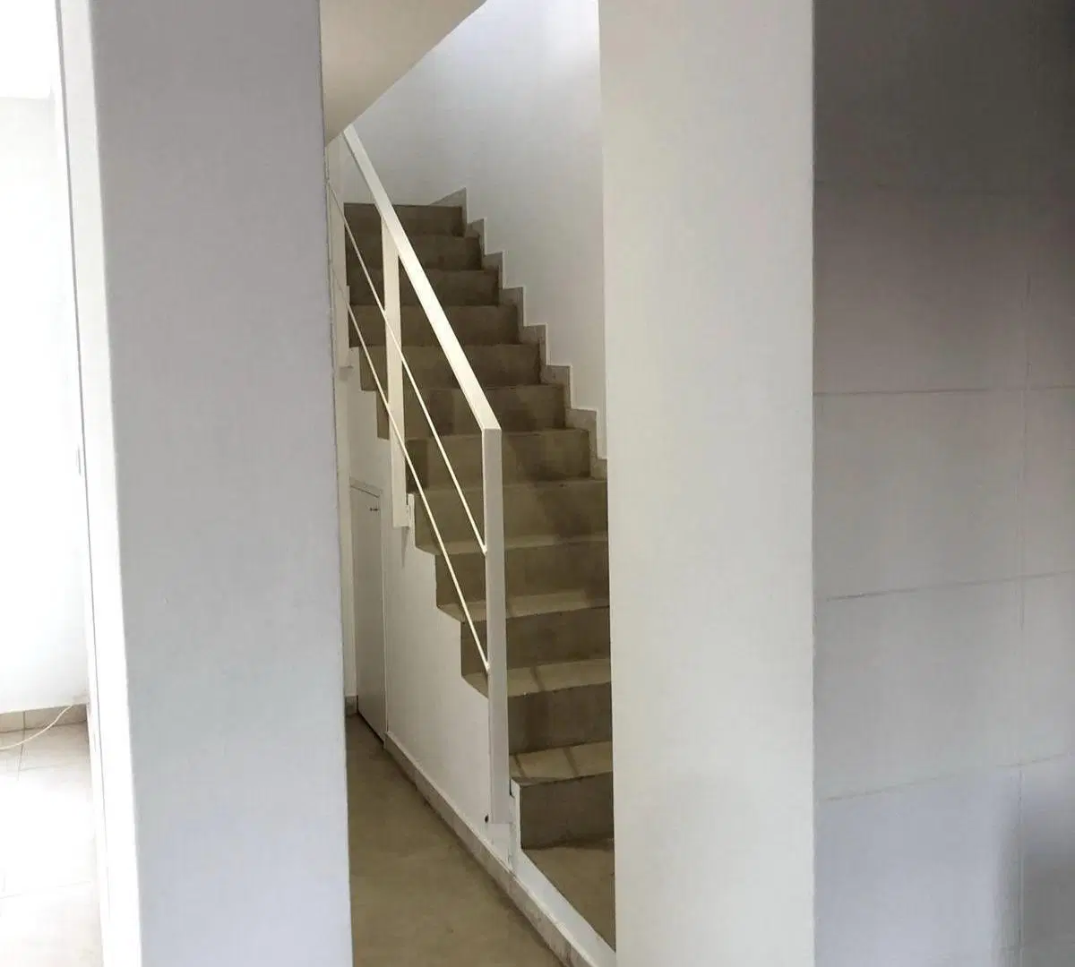 Departamento duplex en alquiler en Canning 3