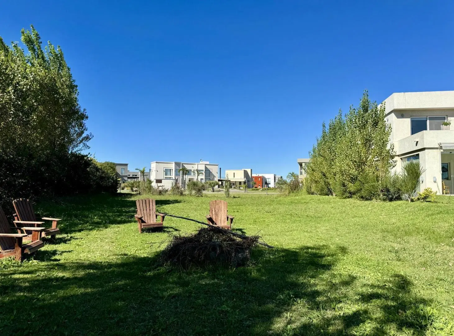 Lote a la laguna en Lagos de Canning 4