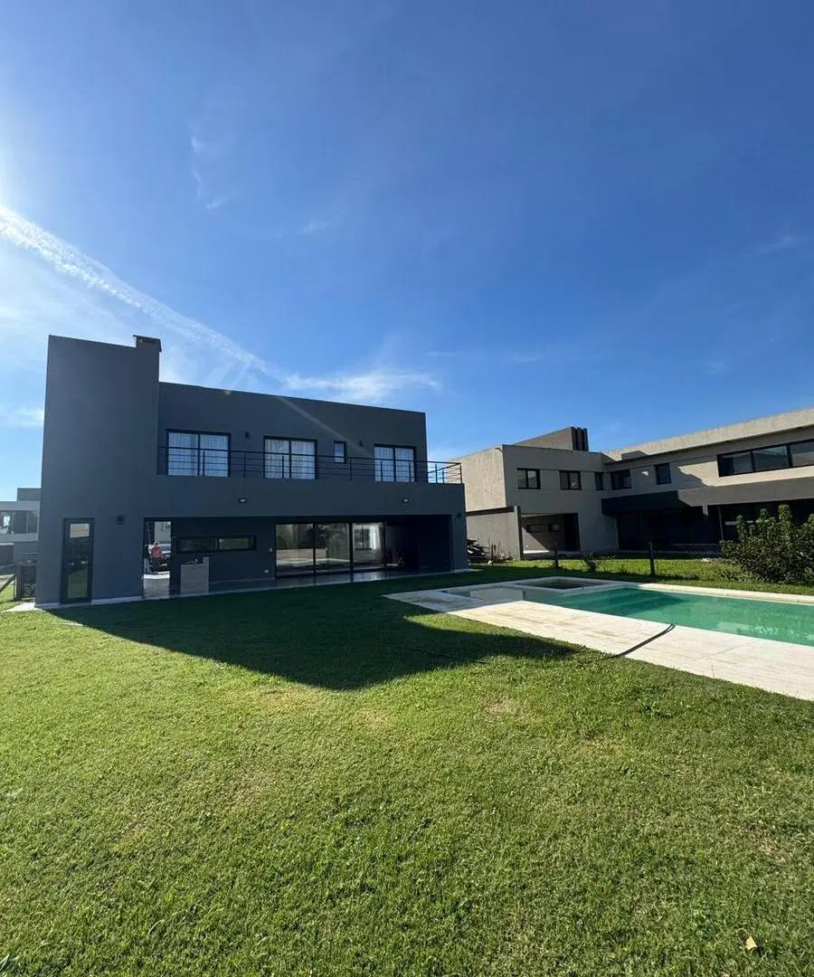 Casa en venta barrio el Rebenque Canning 2