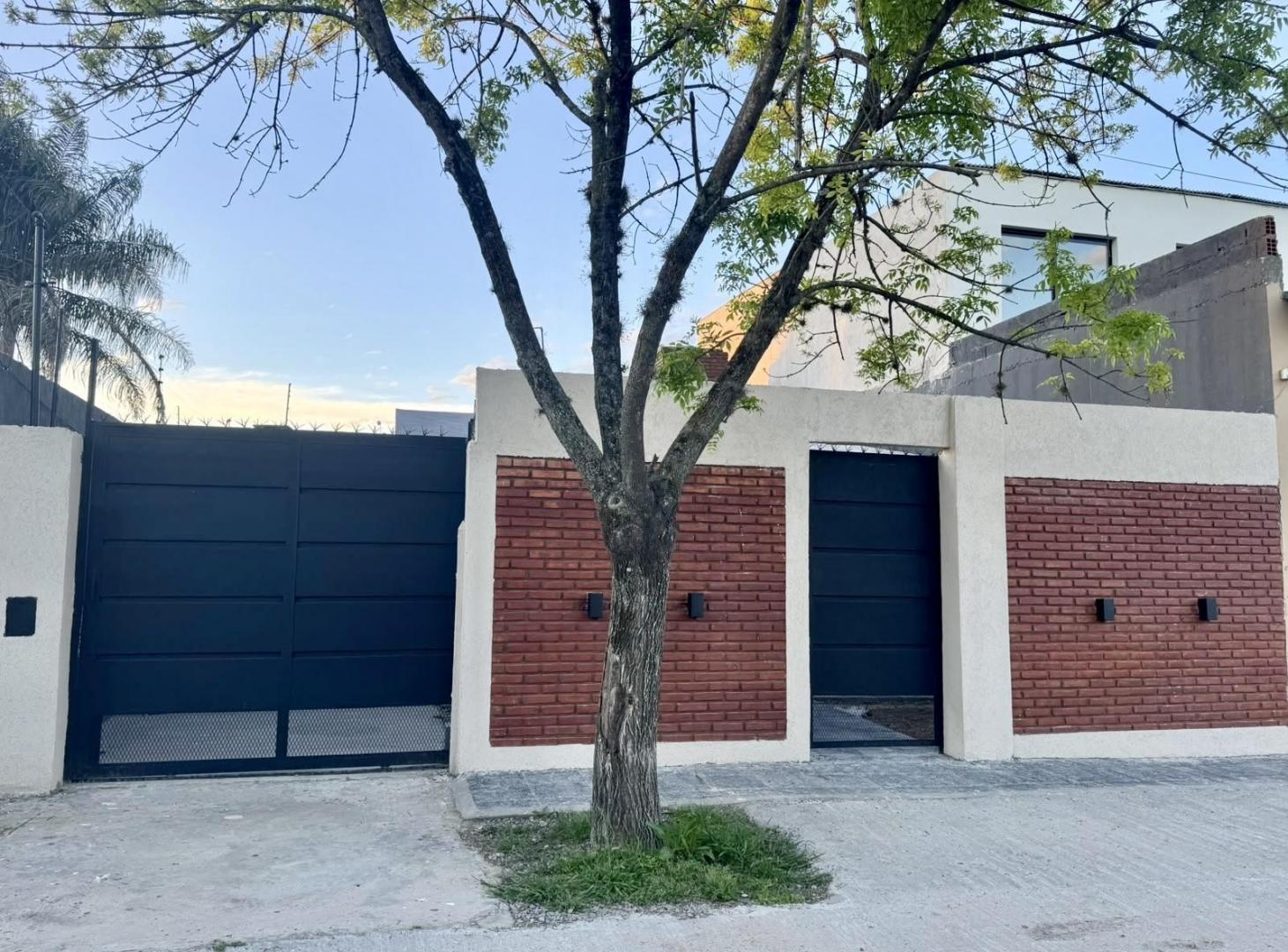 Foto de Casa en venta en Ezeiza con escritura, imagen 1