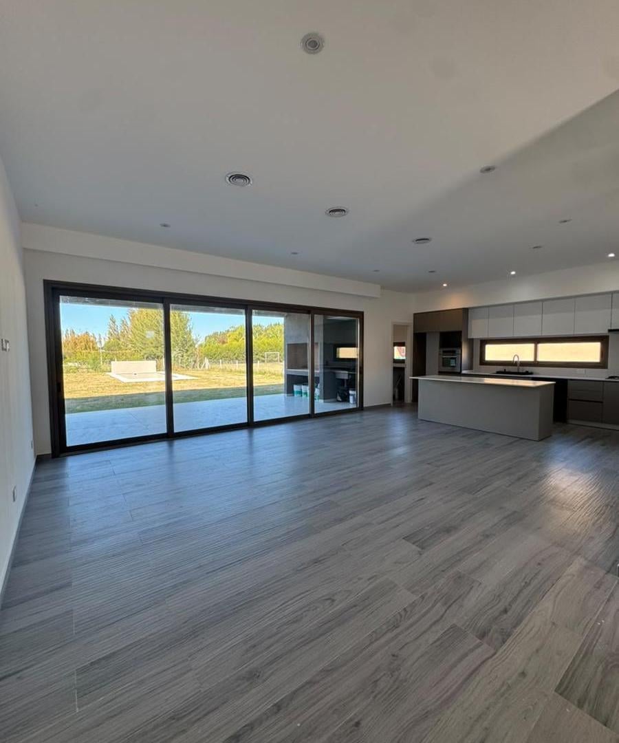 Foto de Casa en venta Barrio Fincas del Alba Canning, imagen 2