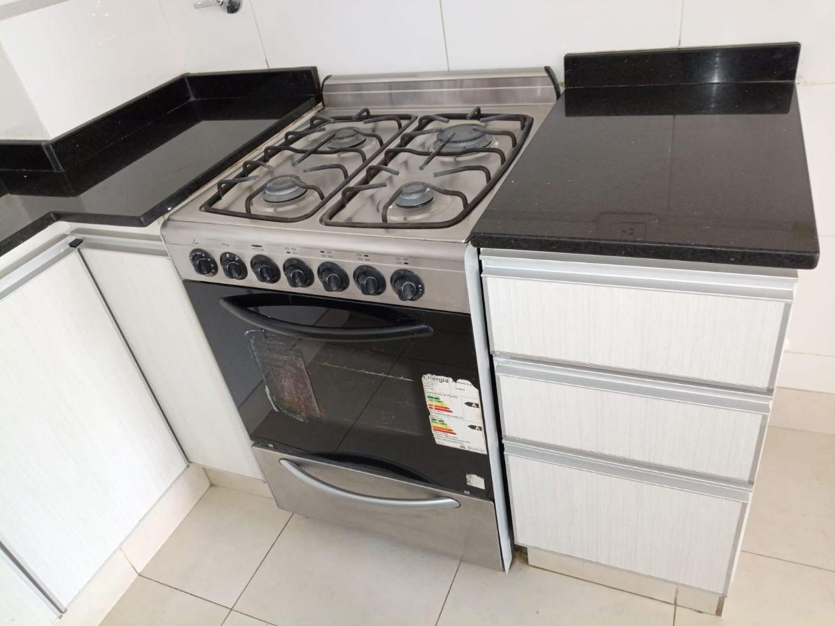 Foto de Dpto. 2 amb c/ Bcón al Fte. 50M2 totales. Apto Profesional. Excelente, imagen 2