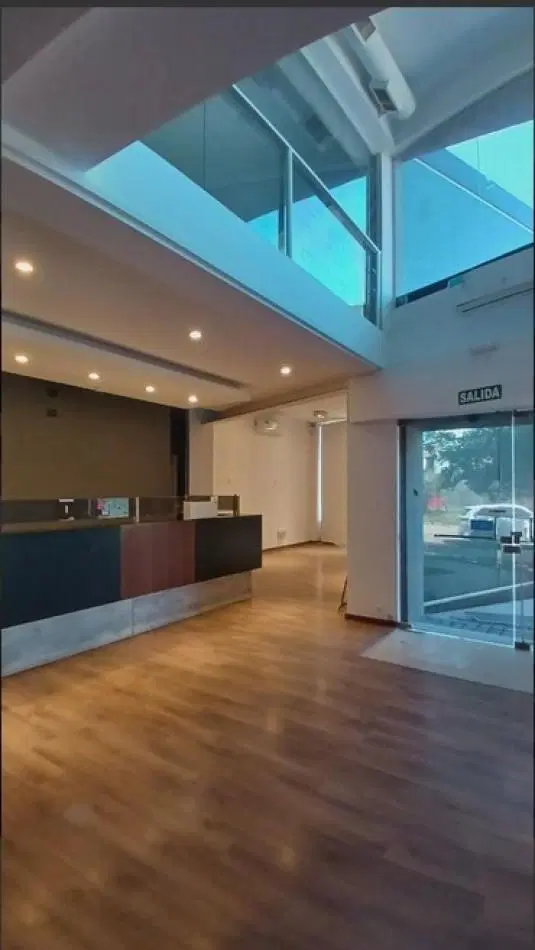 Local Comercial de Gran Escala en Alquiler - Av. Spilimbergo al 3500, Cordoba. 3