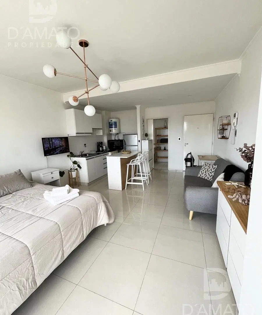 Departamento en Monte Castro 5