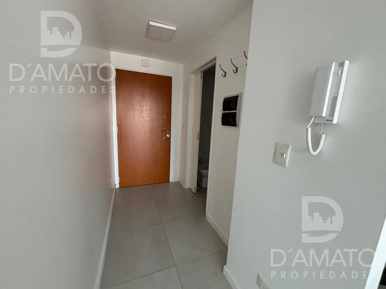 Departamento en Monte Castro 1