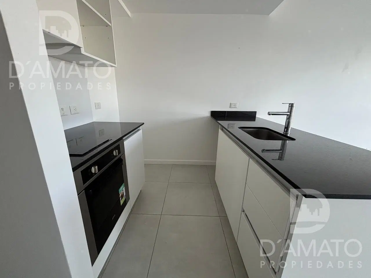 Departamento en Monte Castro 8