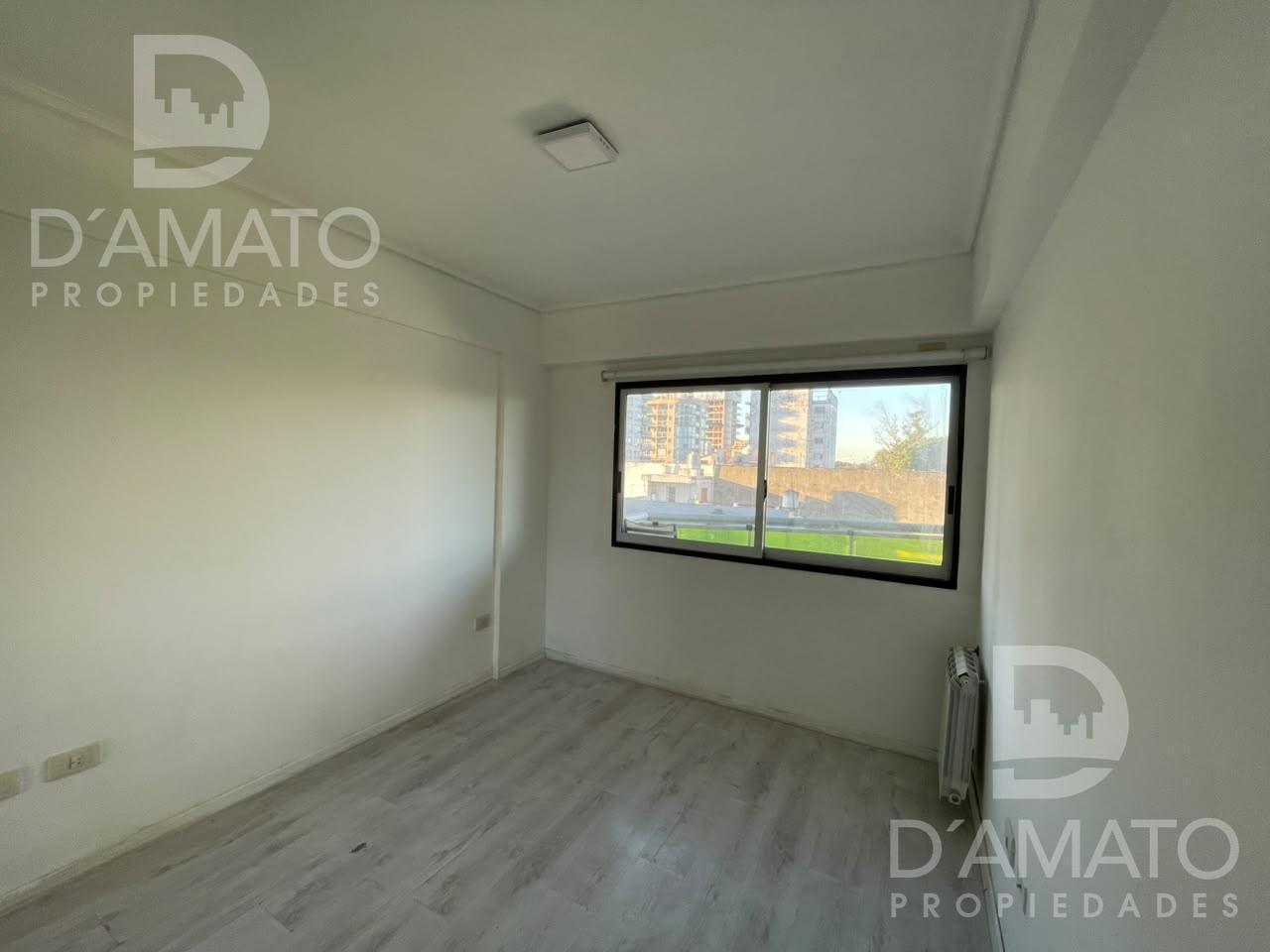 Foto de Amplio y luminoso departamento 2 ambiente con gran balcón al, imagen 2