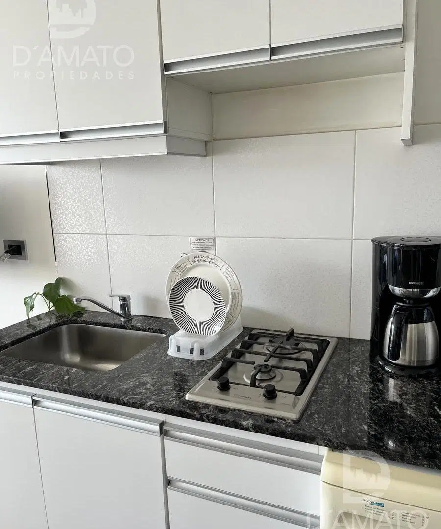 Departamento en Monte Castro 3