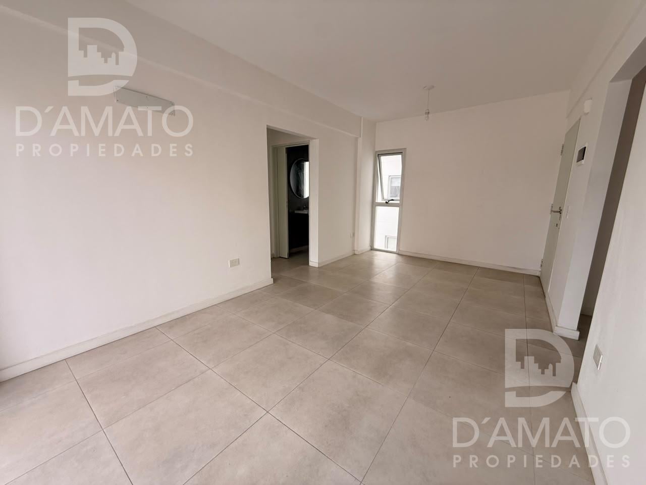 Foto de 2 ambientes con balcón, vestidor y toilette – Piso Alto – Villa Santa, imagen 3