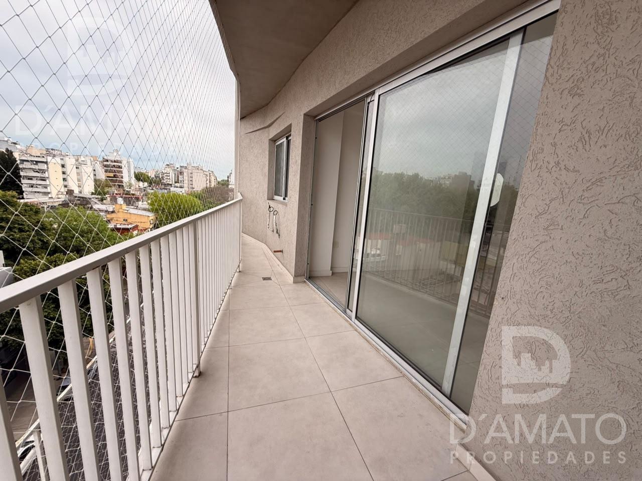 Foto de 2 ambientes con balcón, vestidor y toilette – Piso Alto – Villa Santa, imagen 1