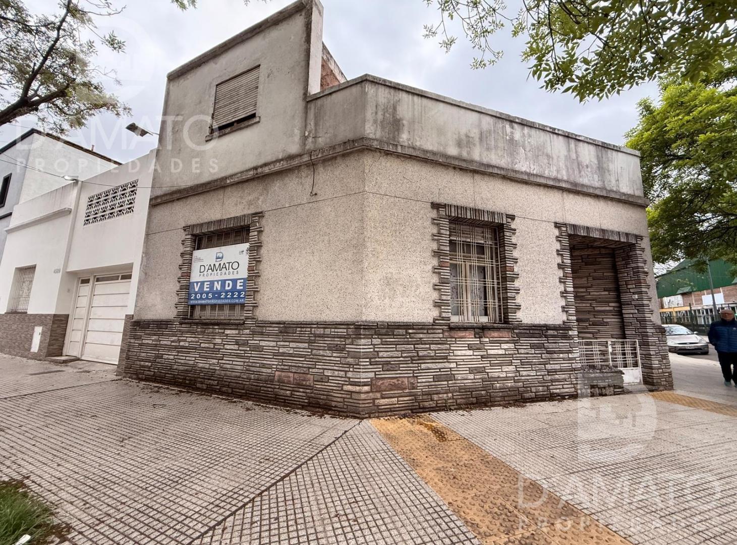 Foto de Casa en Esquina a Refaccionar con 150 m² · Segurola al 3000 · Villa, imagen 5