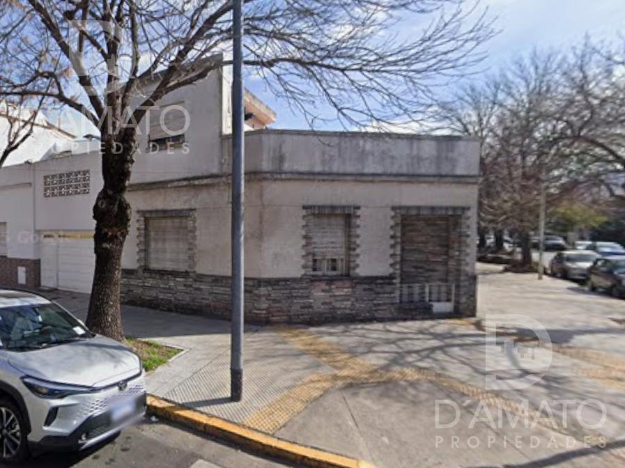 Foto de Casa en Esquina a Refaccionar con 150 m² · Segurola al 3000 · Villa, imagen 3