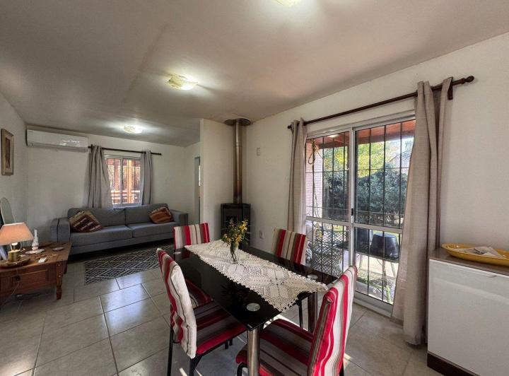 Casa en alquiler anual 2 dormitorios 3