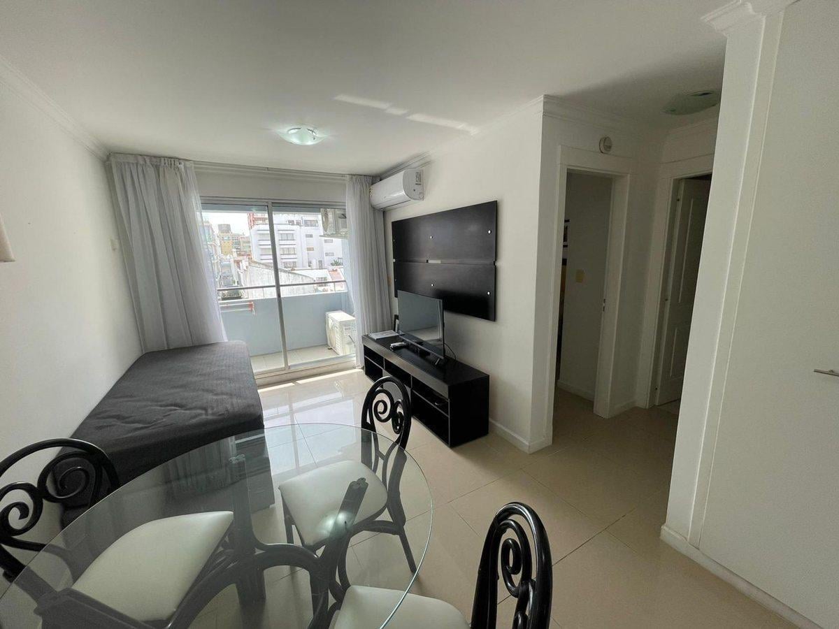 Apartamento en alquiler con parrillero propio