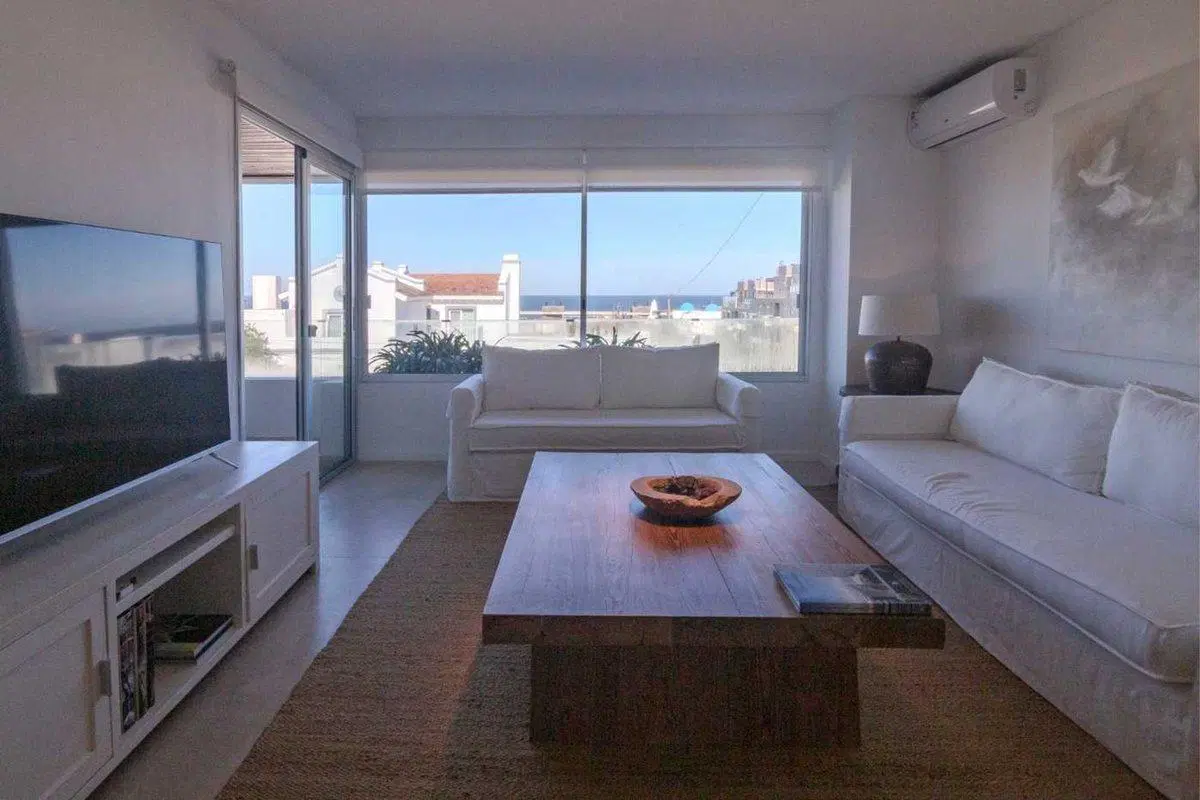 Alquiler 3 suites Pent house, mucama y piscina 5