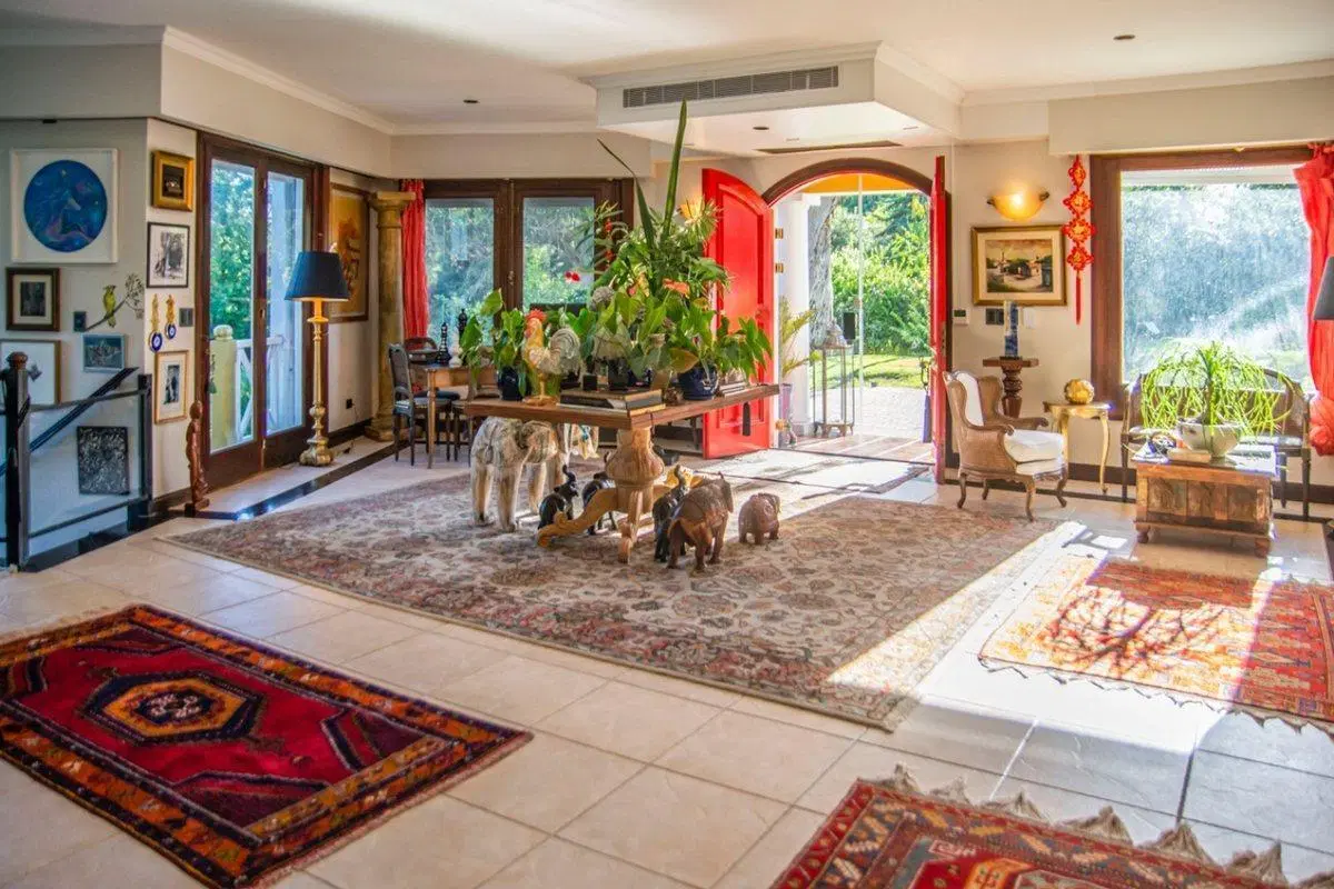 Casa en Venta de 8 ambientes en barrio Golf 2