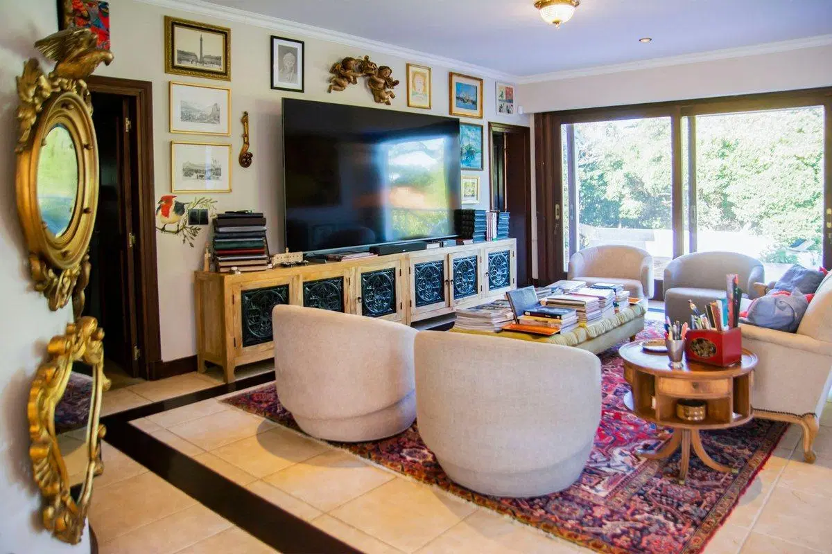Casa en Venta de 8 ambientes en barrio Golf 5