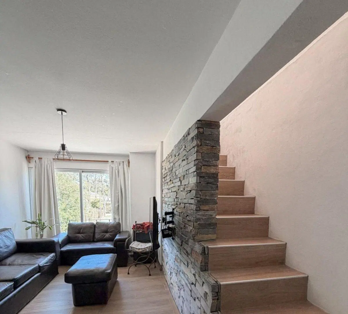 Apartamento 3 dormitorios en alquiler inver Punta 1