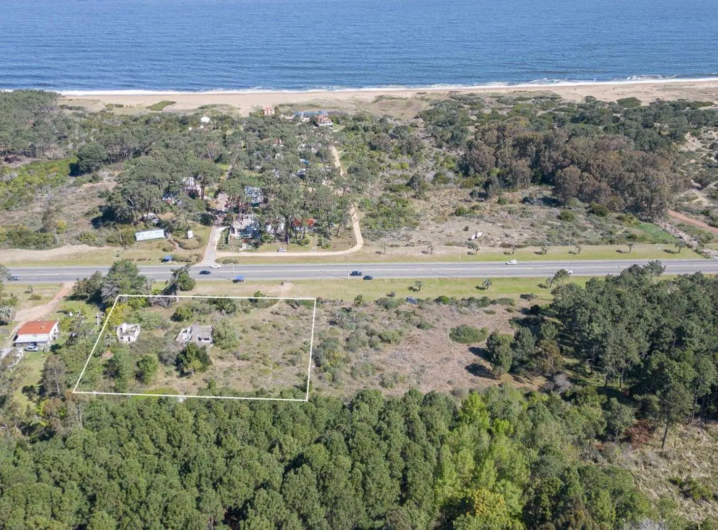 VENTA TERRENO EN PUNTA BALLENA PARA DESARROLLO 3