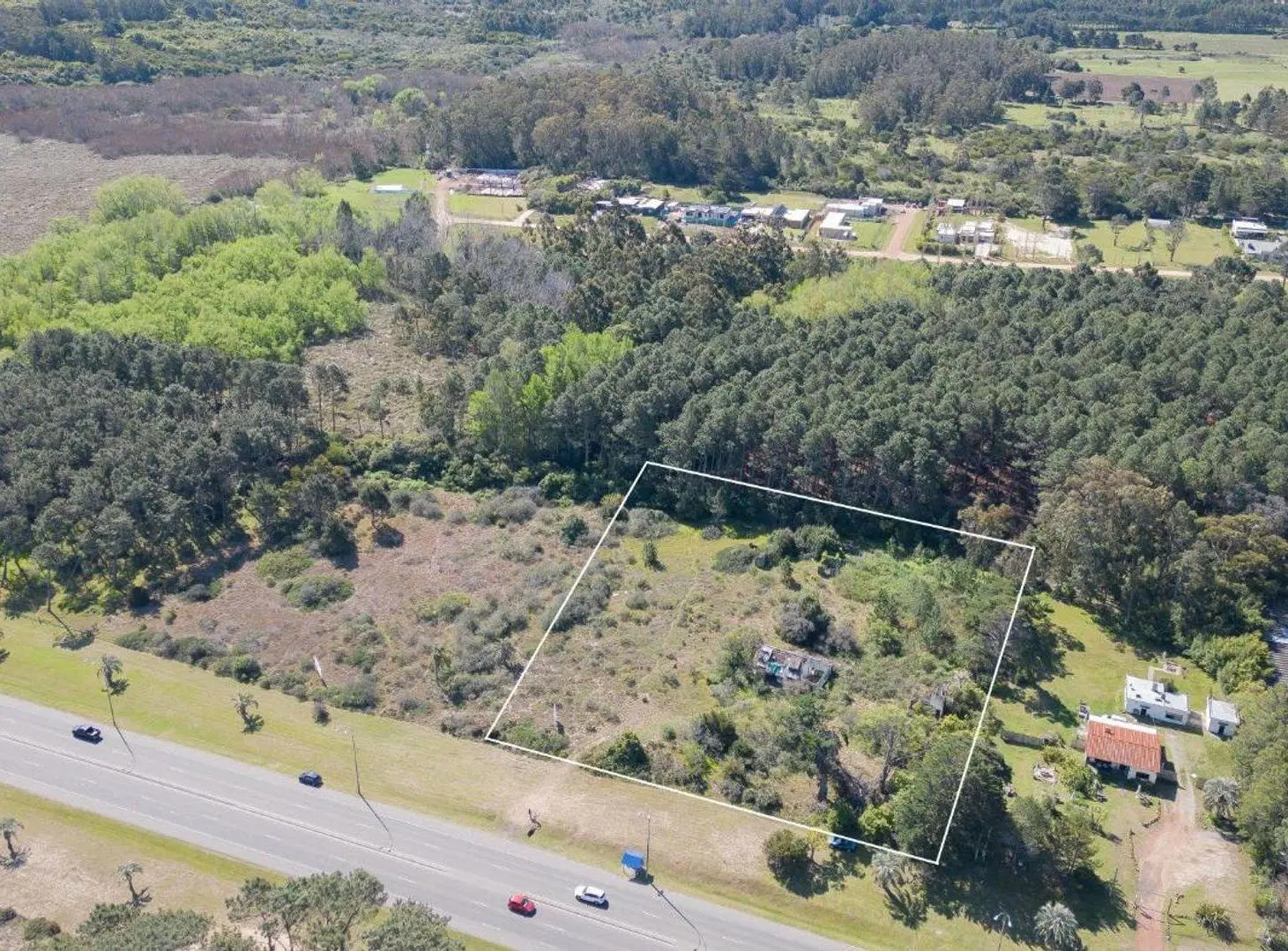 VENTA TERRENO EN PUNTA BALLENA PARA DESARROLLO 4
