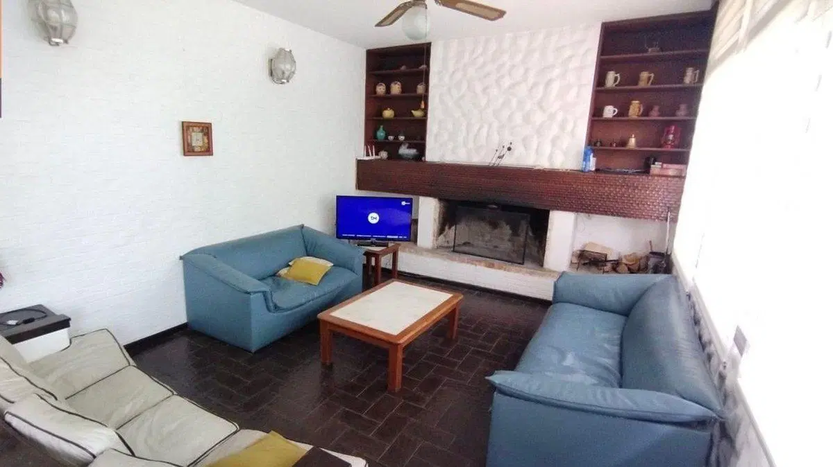 Casa de 4 dormitorios en alquiler anual en Pinares 4