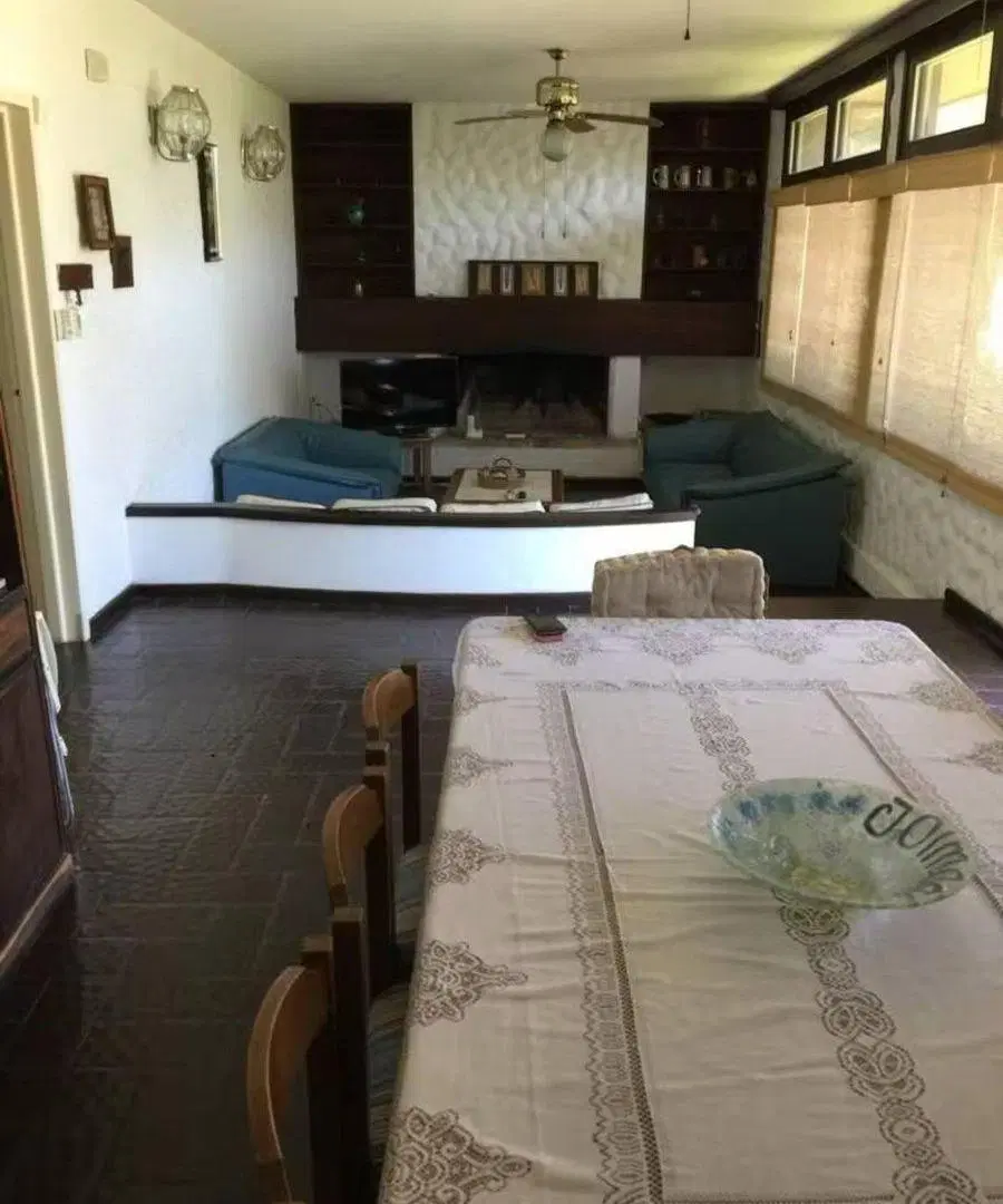 Casa de 4 dormitorios en alquiler anual en Pinares 5