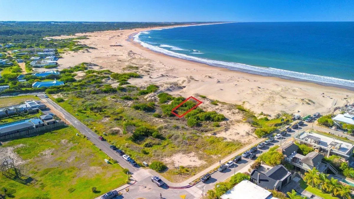 EXCLUSIVO TERRENO EN JOSE IGNACIO 2