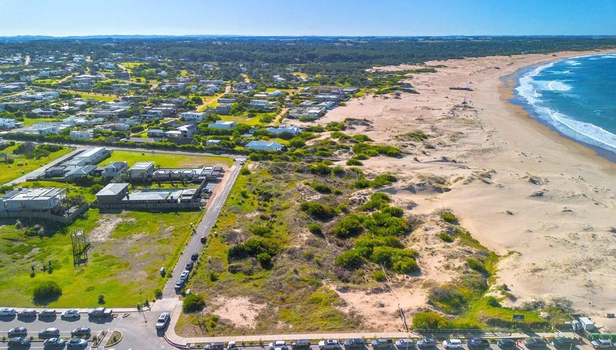 EXCLUSIVO TERRENO EN JOSE IGNACIO 5