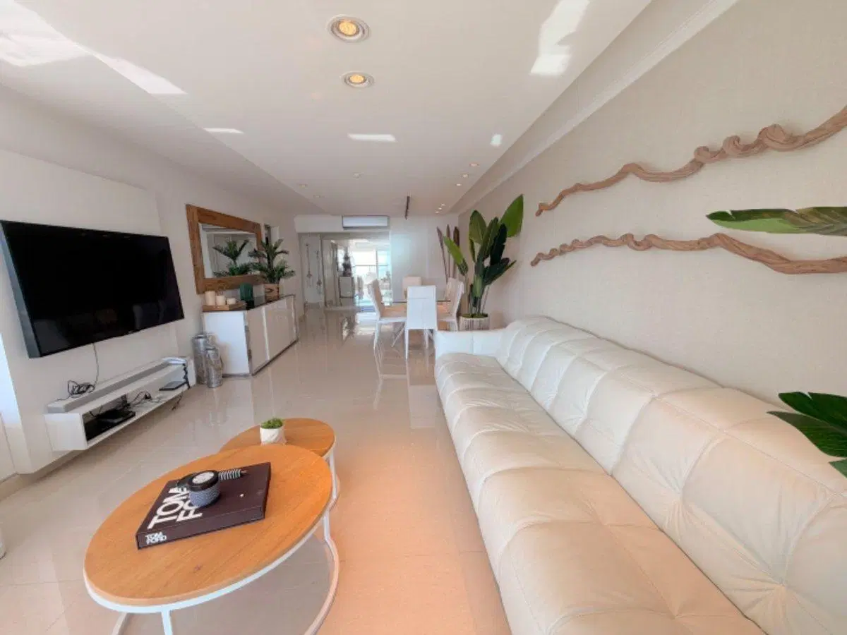 Apartamento en venta, 3 dormitorios y dependencia 4