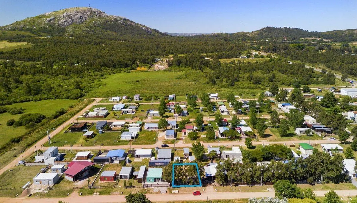 Se vende Terreno en Pueblito Obrero - Piriápolis 2