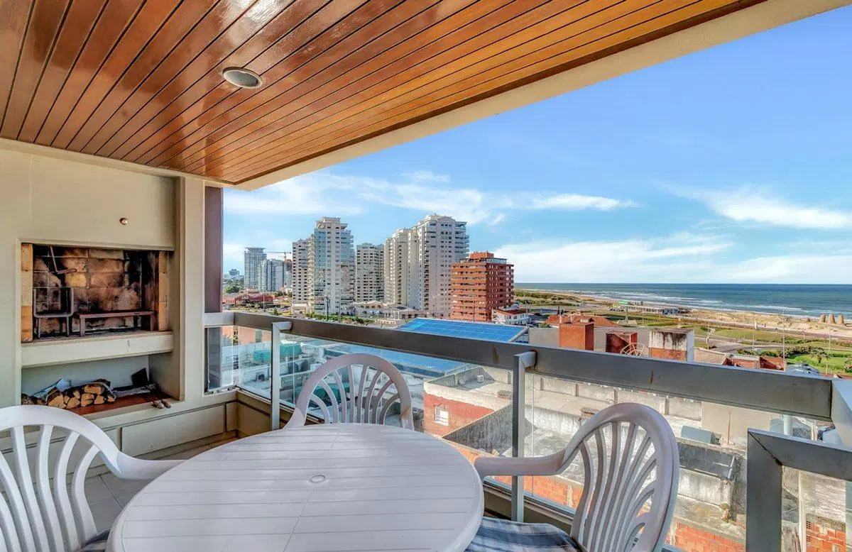DEPARTAMENTO EN VENTA FRENTE AL MAR PARADA 1 MANSA 4