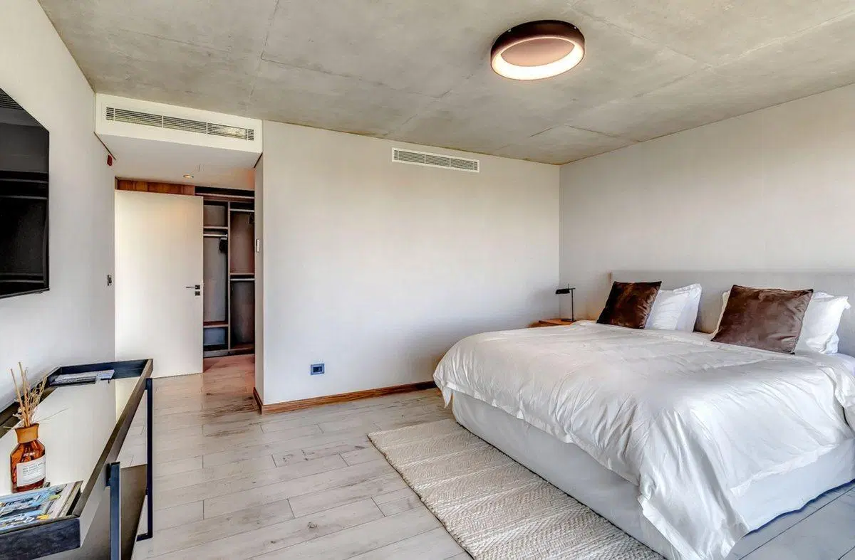 SURFSIDE VILLAGE  TRES AMB EN SUITE C/COCHERA ! 5