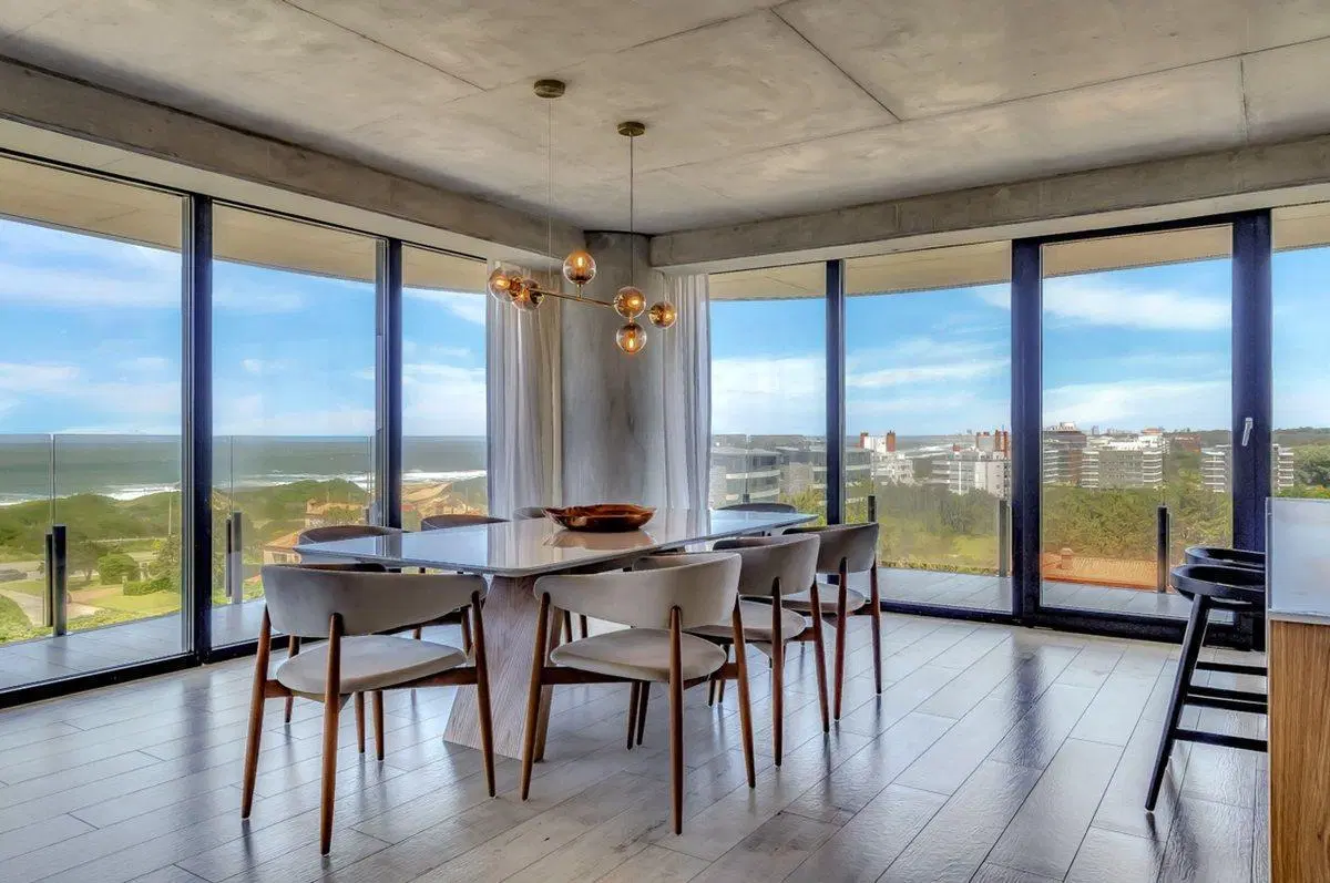 SURFSIDE VILLAGE  TRES AMB EN SUITE C/COCHERA ! 3
