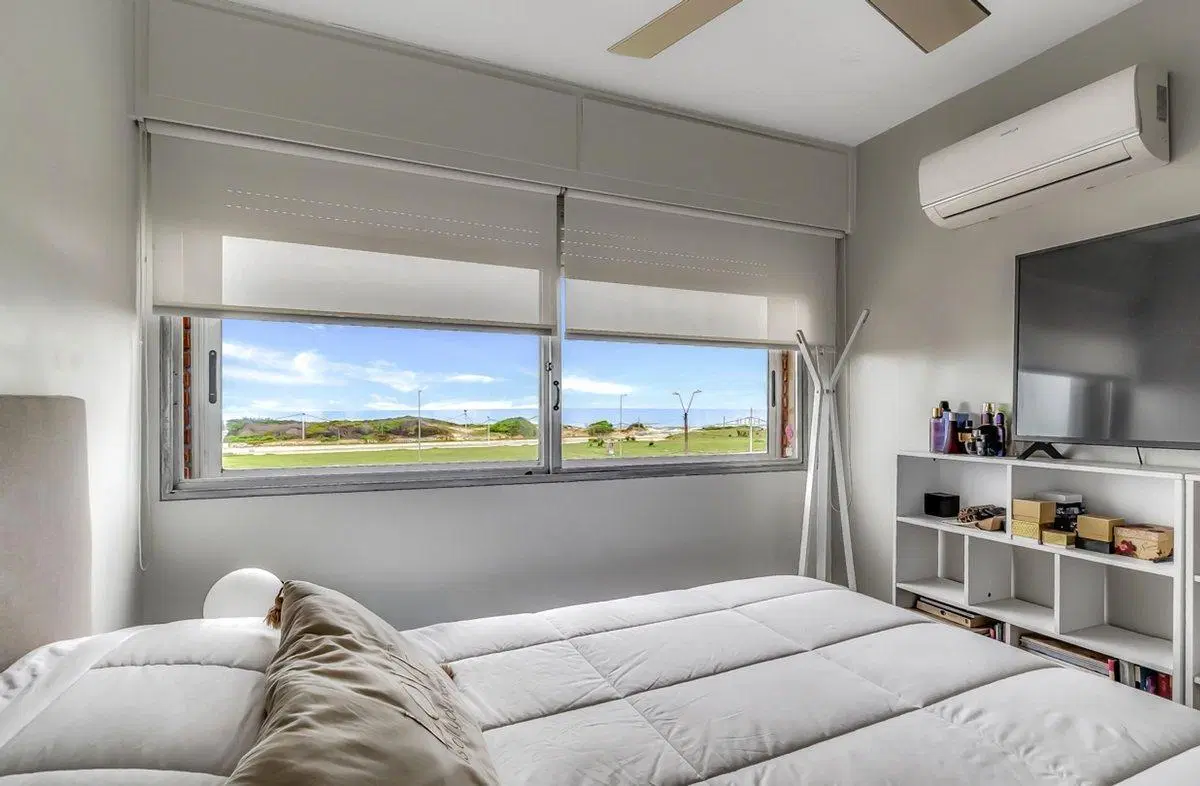 Apartamento 2 Dorm Venta Frente al Mar 1