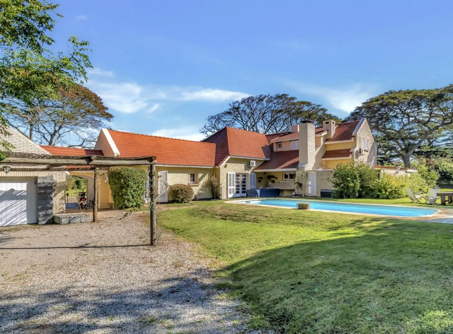 En venta casa en Punta del este Playa Mansa 4