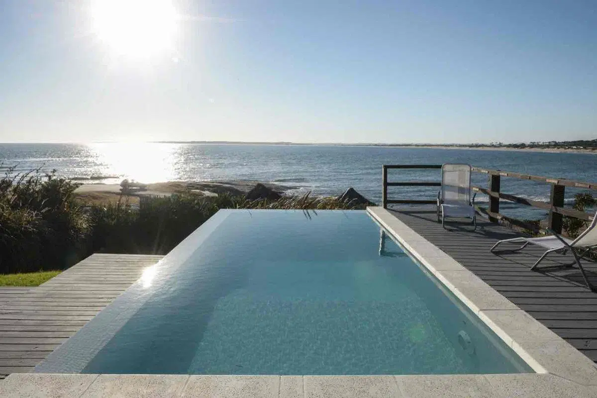 CASA EN ALQUILER FRENTE AL MAR EN JOSE IGNACIO 2