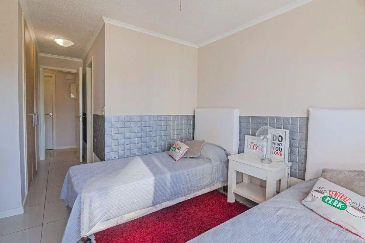 Venta apartamento 3 dormitorios zona Brava 1