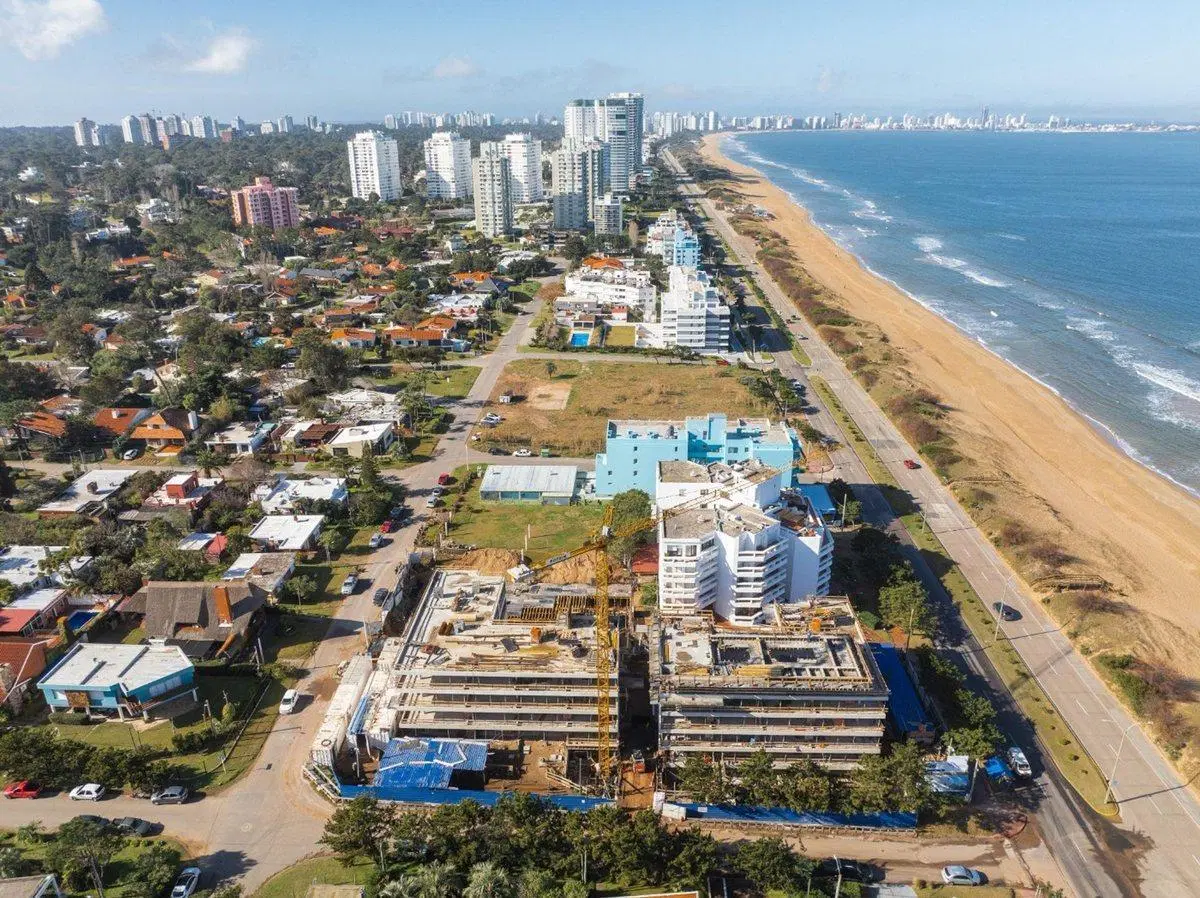 APARTAMENTO EN VENTA 3 DORMITORIO CON JARDIN 3