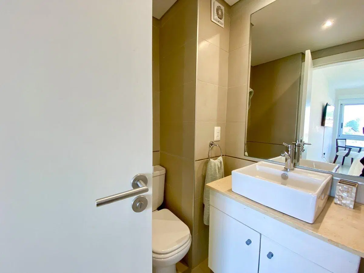 Apartamento en venta Playa Mansa 3 dormitorios 5