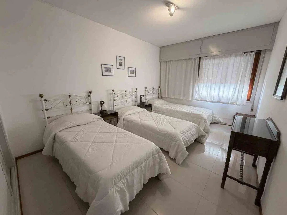 Apartamento de 3 dormi en alquiler invernal Punta 1