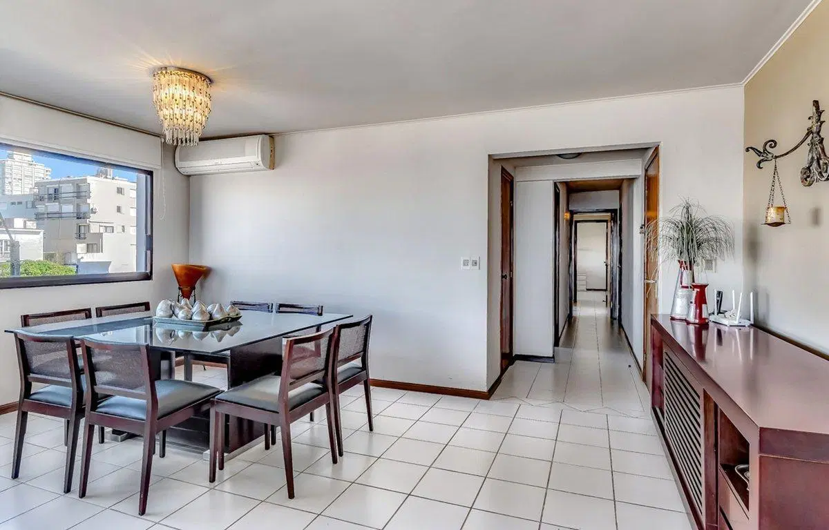 APARTAMENTO EN VENTA 3 DORMITORIOS FRENTE AL MAR. 4