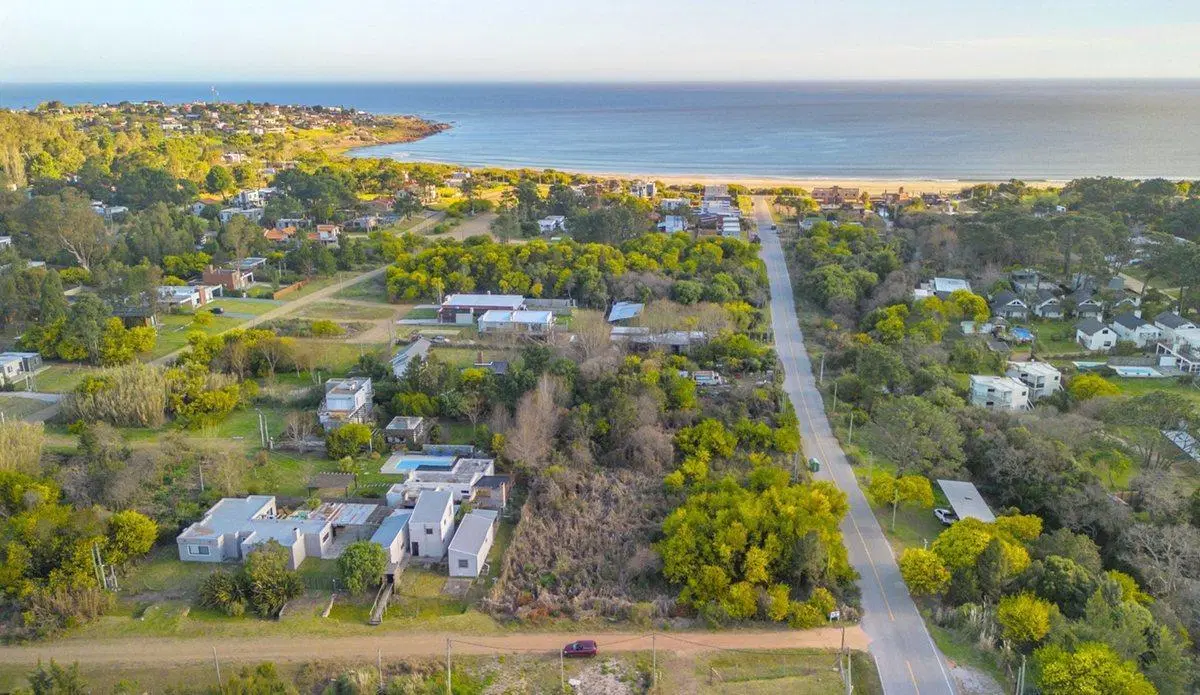 VENTA TERRENO PUNTA COLORADA PIRIAPOLIS MALDONADO 2