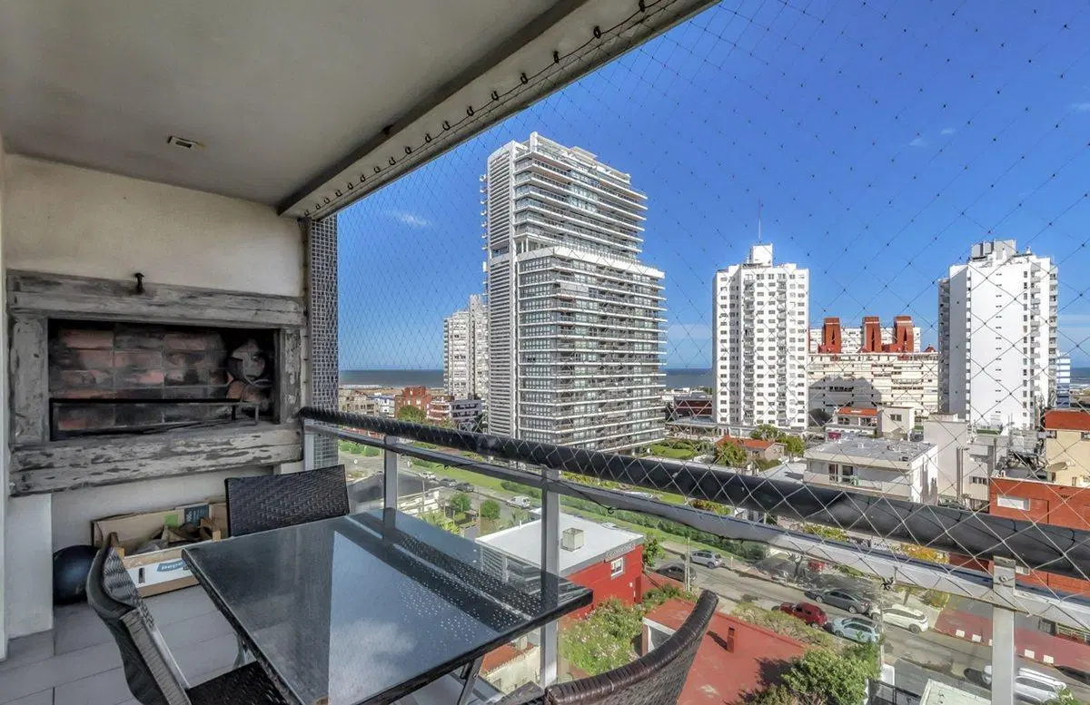 VENTA DEPARTAMENTO ESQUINERO CON GARAGE 2