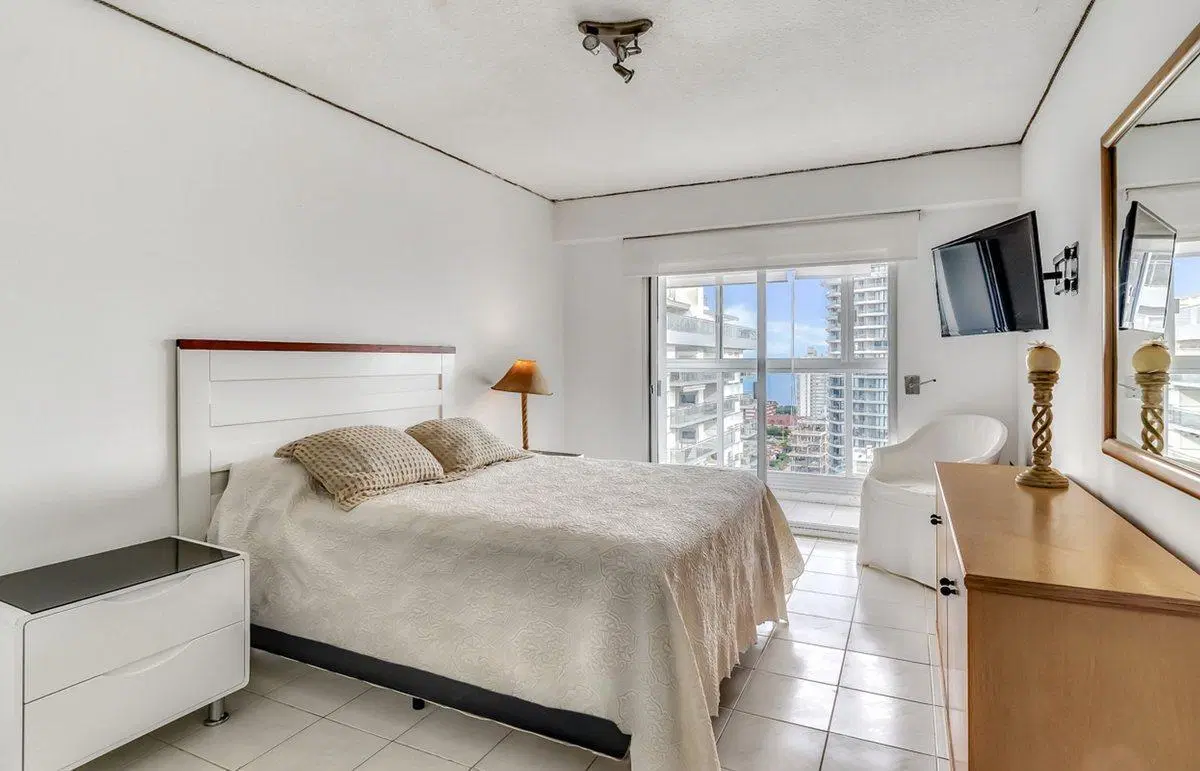 VENTA APARTAMENTO GARAJE PISCINA PUNTA DEL ESTE 3