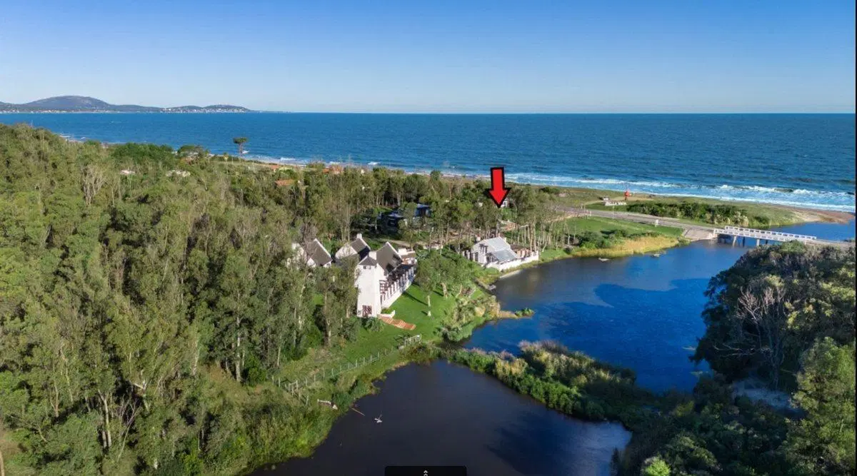 VENTA CASA FRENTE AL MAR EN BELLA VISTA 1