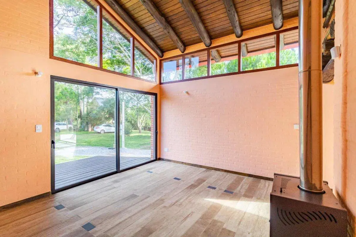 Casa en Venta en Punta Colorada, 3 dormitorios 2