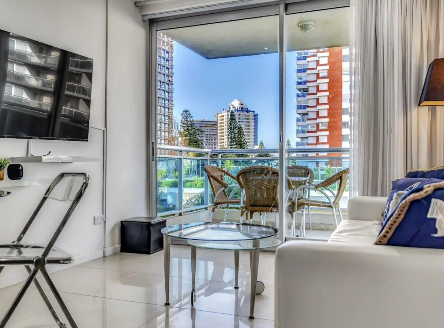 DEPARTAMENTO ESQUINERO UN DOMITORIO A LA VENTA 5