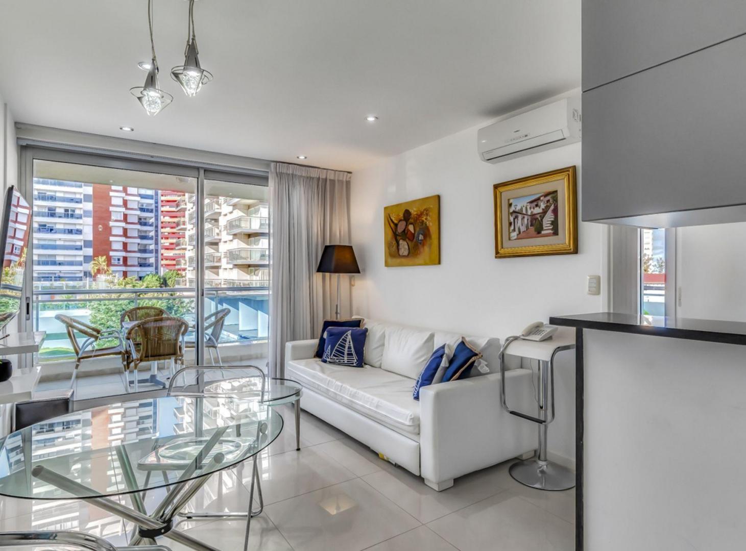 DEPARTAMENTO ESQUINERO UN DOMITORIO A LA VENTA